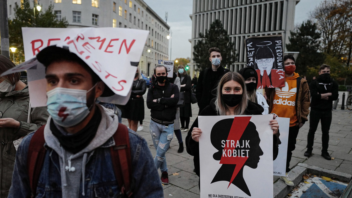 Aborcja. Kolejny dzień protestów przeciw wyrokowi TK w całej Polsce