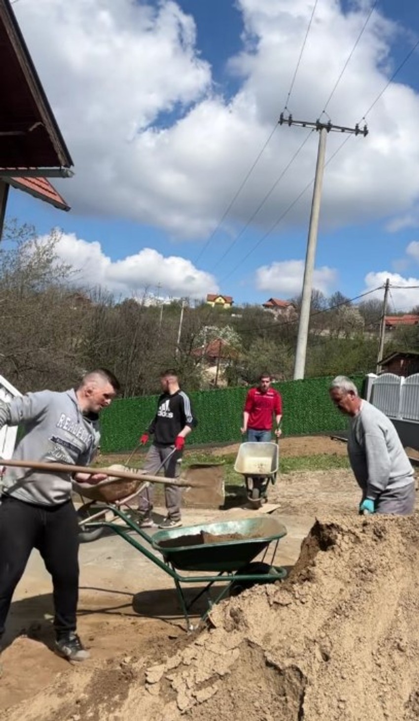 Aleksandar uspešno obavlja i građevinske radove