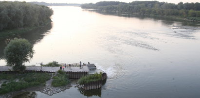 Fala ścieków zbliża się do Pomorza. Służby ostrzegają!