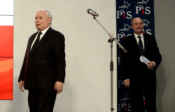 Kaczyński i Macierewicz na wspólnej konferencji. Zawiadomienie o przestępstwie w sprawie stenogramu