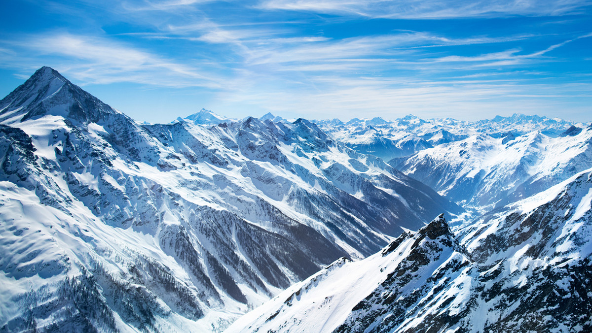 W zeszłym tygodniu na południu Szwajcarii, w kantonie Valais topniejący lodowiec na wysokości 3500 m n.p.m. odkrył zwłoki mężczyzny, o którym słuch zaginął 30 lat temu.