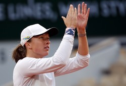 Świątek z okazji urodzin dostała tort i... elektryczną hulajnogę