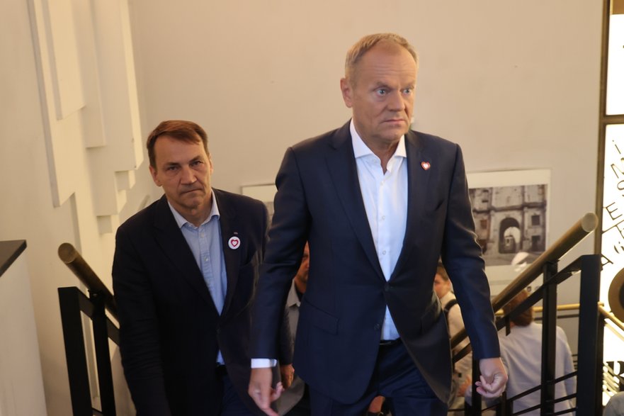 Radosław Sikorski, Donald Tusk