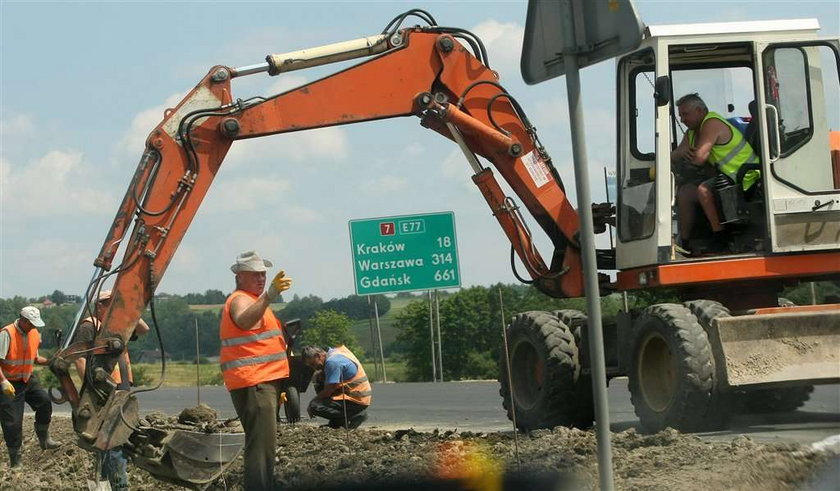 Oto jak w Polsce budują drogi