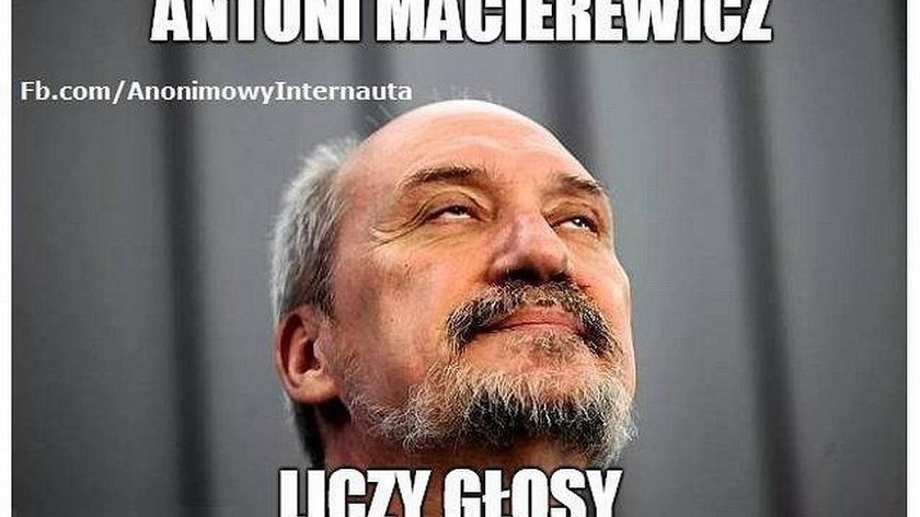 Internauci śmieją się z liczenia głosów przez PiS MEMY