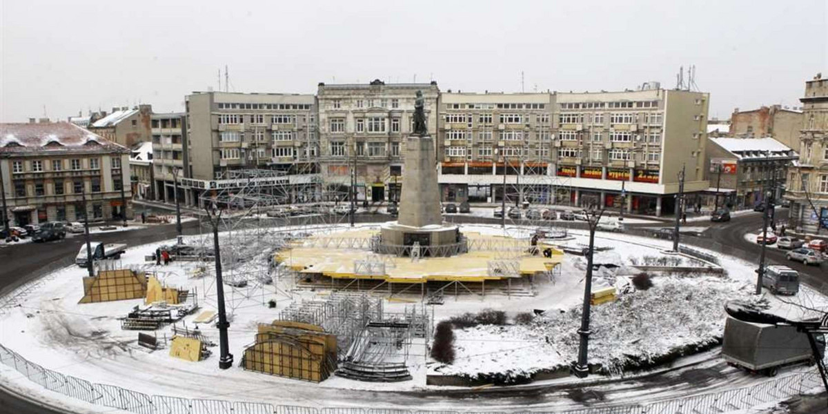 Scena na Placu Wolności