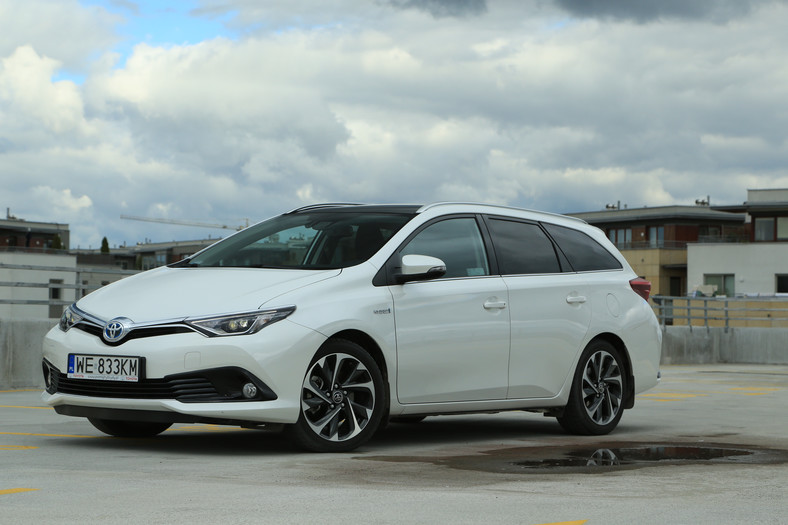 Toyota Auris 1.8 hybrid