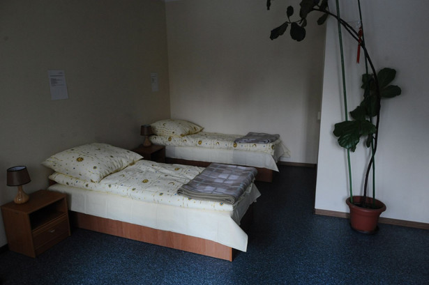 Pokój z łóżkami w Stołecznym Ośrodku dla Osób Nietrzeźwych SODON