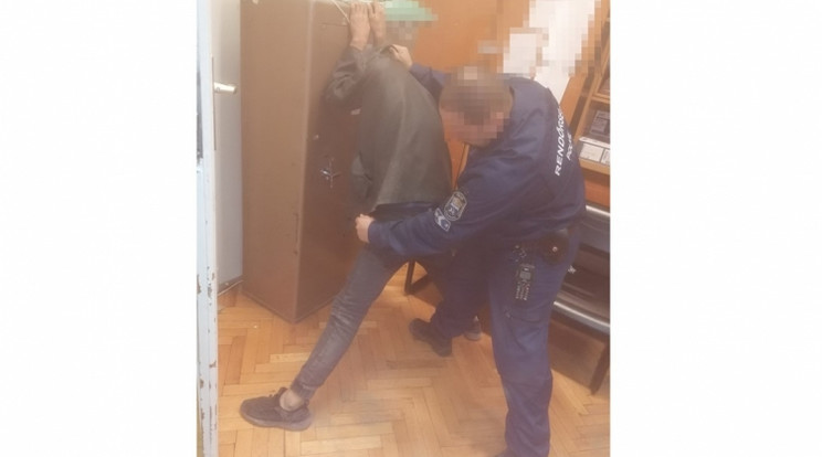 Már folyt ellene az eljárás,azonban további bűnöket követett el egy jászfényszarui férfi /Fotó Police.hu