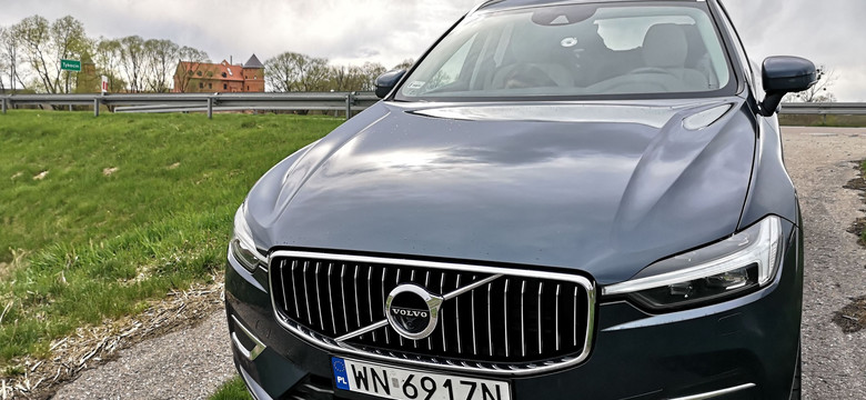 Volvo XC60 rozchwytywane, bank rozbiły SUV-y i sprzedaż przez internet