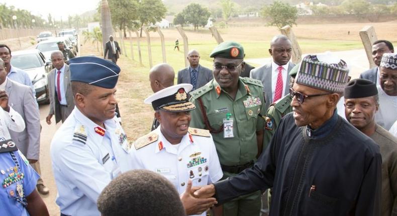 Nigerian President Mohammadu Buhari met military leaders upon his return from London