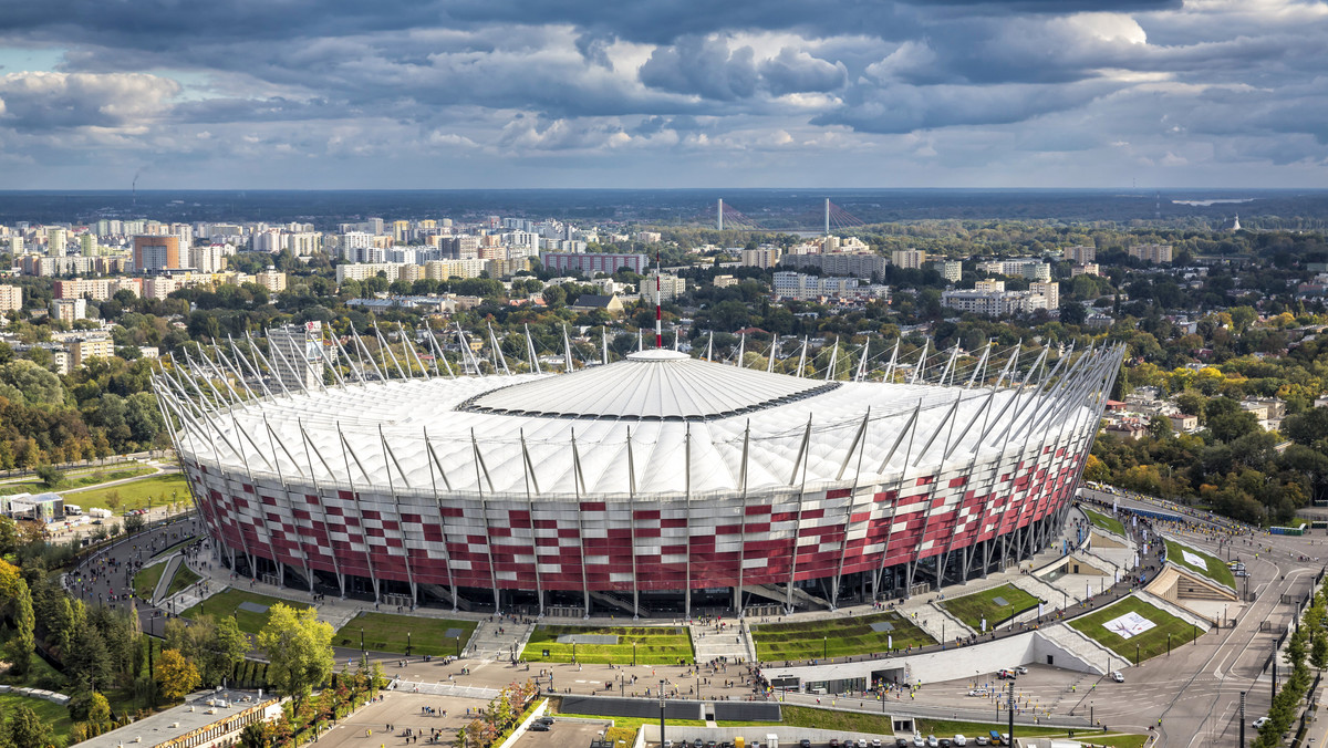 Warszawa: Mecz Polska-Łotwa. Zmiany w komunikacji miejskiej