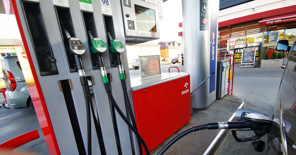 A partir del jueves aparecerá el nuevo combustible en las estaciones.  No te preocupes, aún no hemos llegado al E10.