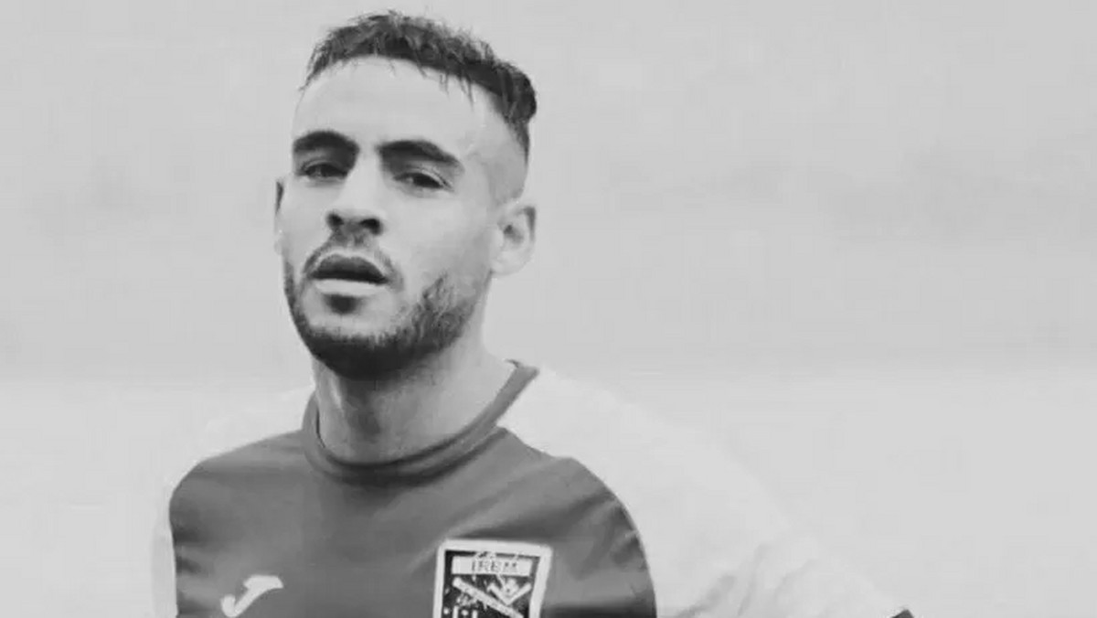 Algierski piłkarz Sofiane Loukar zmarł po ataku serca na boisku