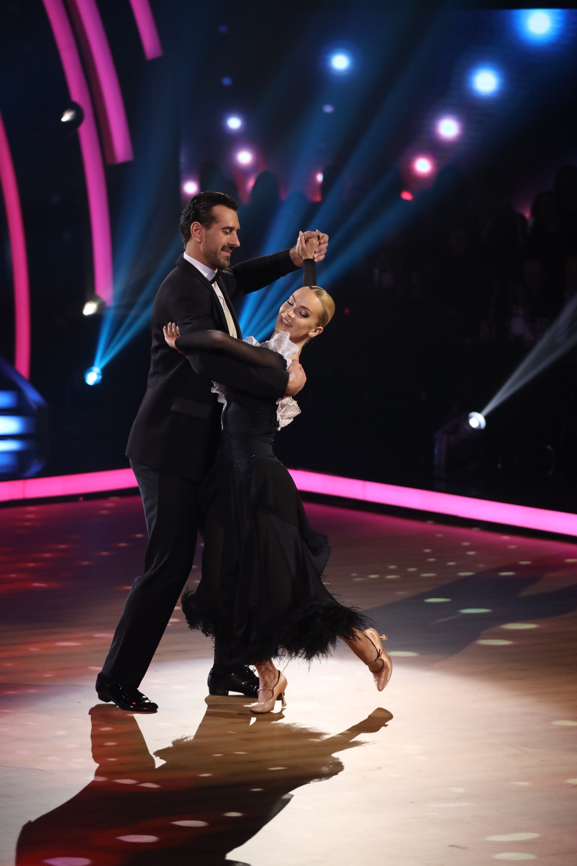 Boris Valábik a Eliška Lenčešová zatancovali tango.
