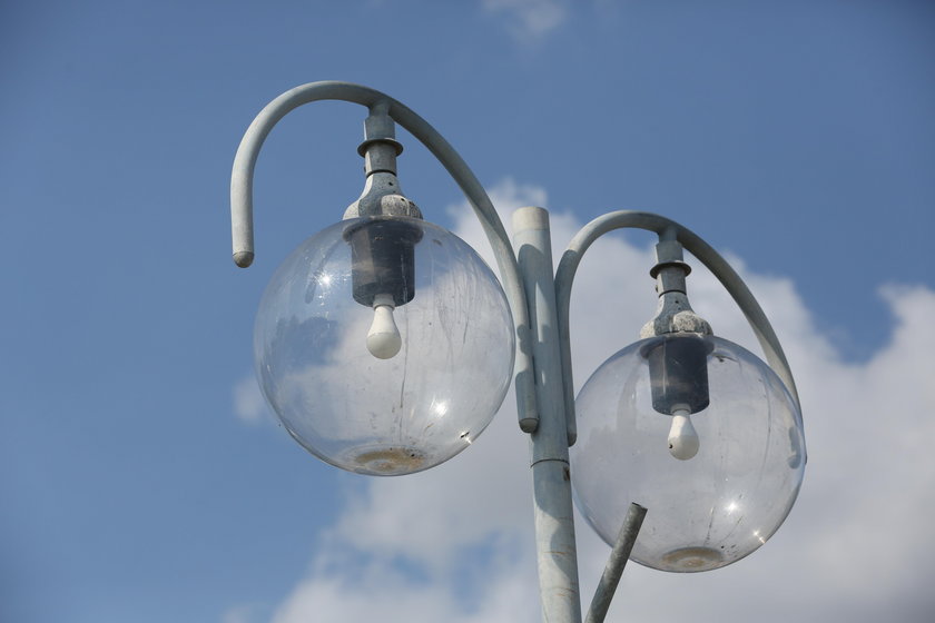 Stare lampy zostaną wymienione na nowe