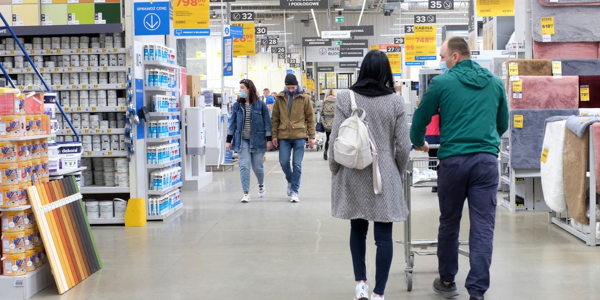 Leroy Merlin to kolejna sieć marketów budowlanych, której sklepy będą otwarte w każdą niedzielę.