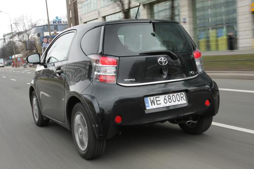 Toyota iQ 1.0 SOL: Kup, kliknij  i jedź. Enter!