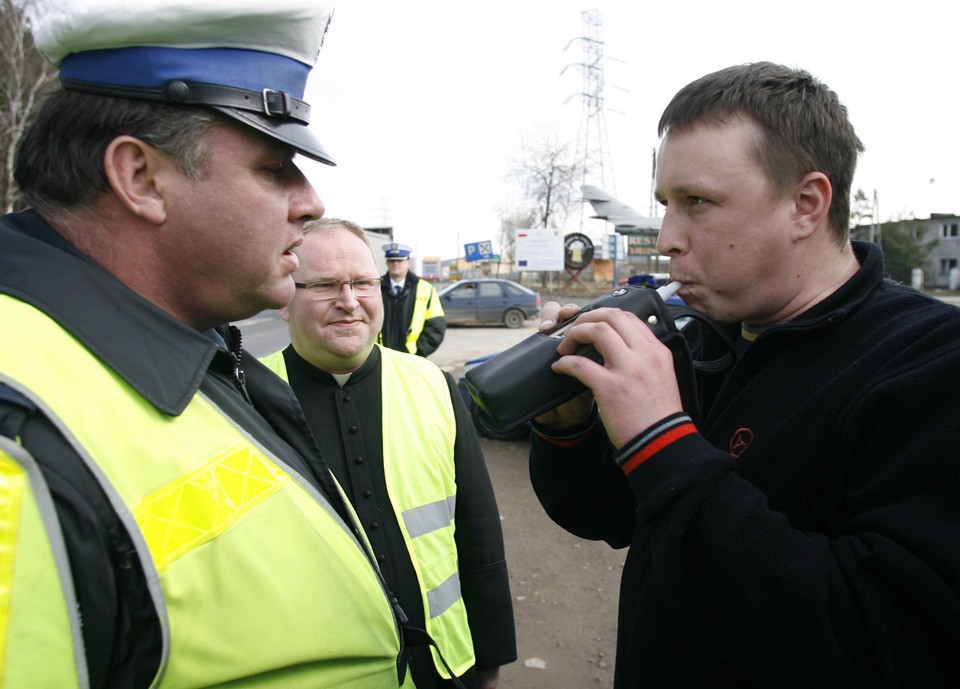 ZAWIERCIE TRZEŹWOŚĆ NA DRODZE POLICJA KSIĄDZ