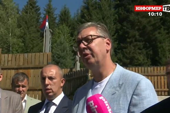 Ovo selo ima 17 domaćina povratnika: Vučić obilazi jugozapad Srbije, najavio ulaganje od 16 miliona evra u puteve kod Prijepolja