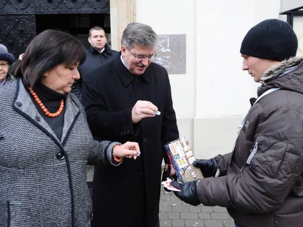 Wośp prezydent komorowski komorowska