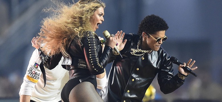 Coldplay, Beyoncé i Bruno Mars... Ach, co to był za show na Super Bowl! [ZDJĘCIA]