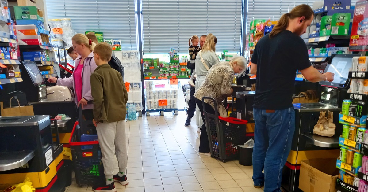 Niedziela handlowa 22.03.2026: sklepy otwarte 22 marca czy obowiązuje zakaz handlu. Czy jutro jest niedziela handlowa?