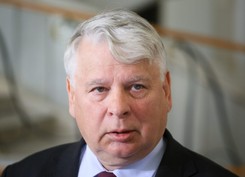 PiS nakłania prezydenta do bezprawnych działań? Borusewicz oburzony na 'demolowanie systemu'