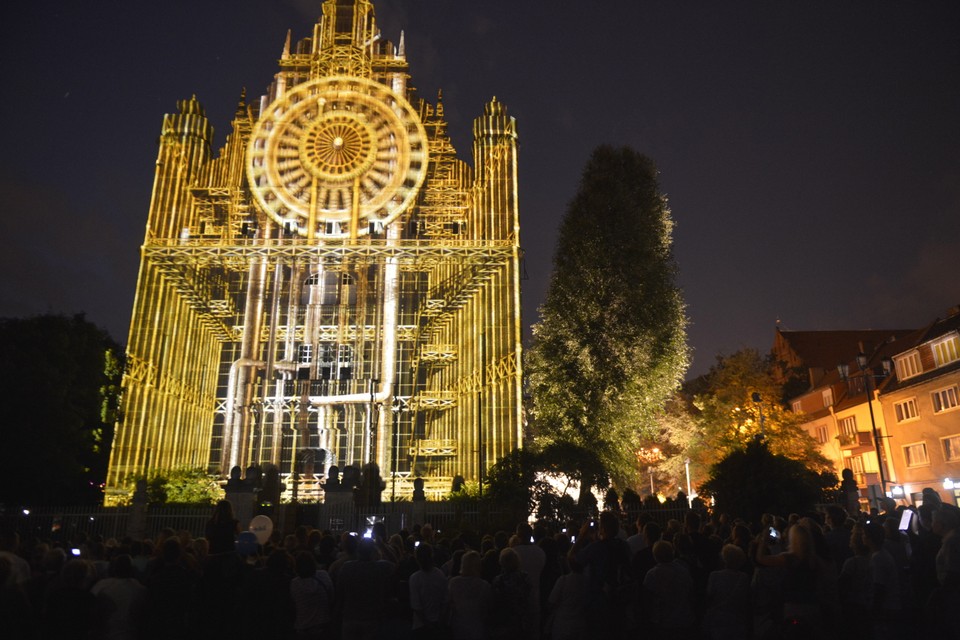 TORUŃ MIĘDZYNARODOWY FESTIWAL ŚWIATŁA SKYWAY