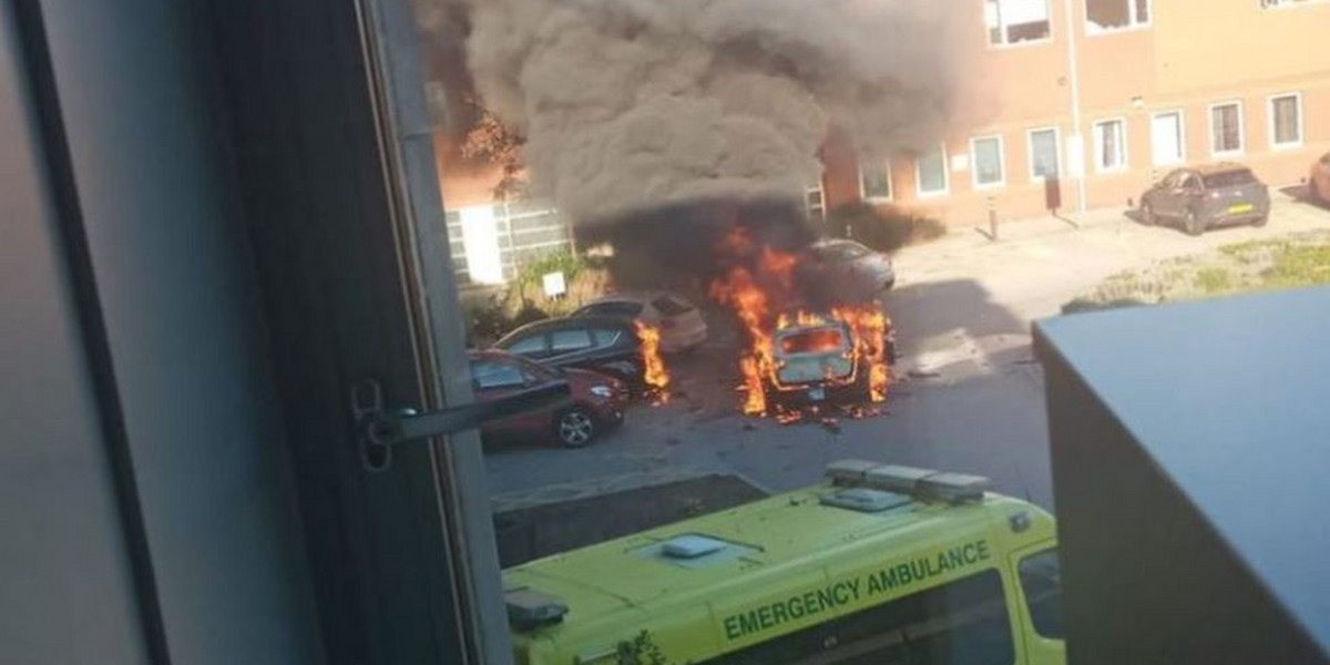Wybuch taksówki w Liverpoolu. Taksówkarz uwięził terrorystę