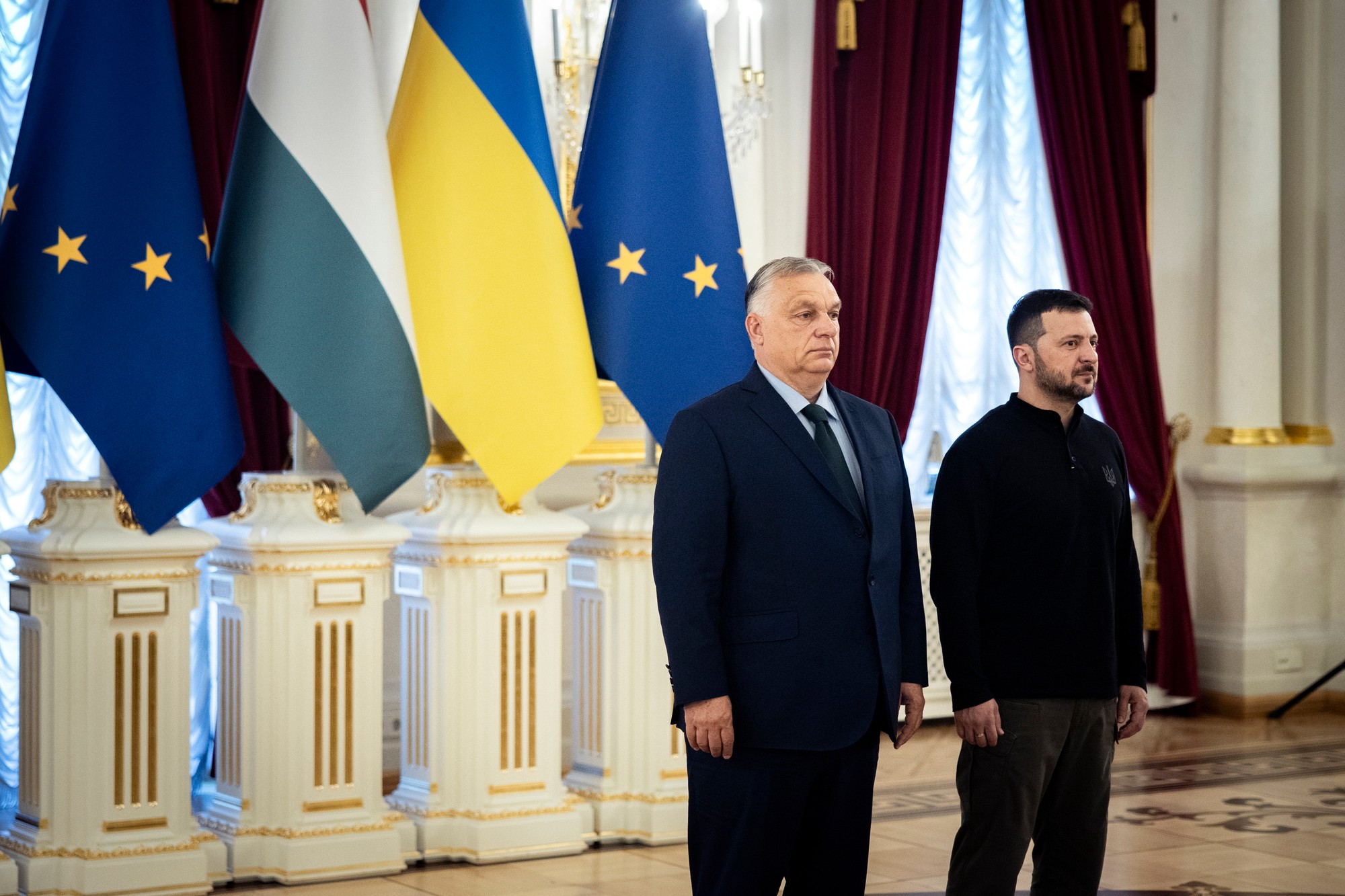 Ukrajinský prezident Volodymyr Zelenskyj a maďarský premiér Viktor Orbán.