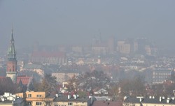 Jest nowe prawo, smog zostanie pokonany uchwałą. Te miasta zakażą palenia węglem