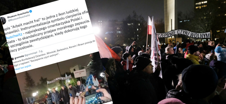 "Szczepienie czyni wolnym" na banerze posłów Konfederacji przed Sejmem. Jest reakcja Muzeum Auschwitz