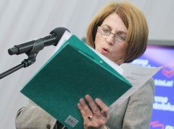 Szef speckomisji: Pitera unika pytań