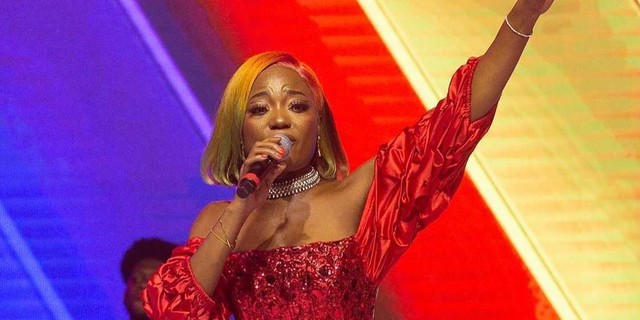 Efya, performing at Gyakie's Live Experience Concert last December