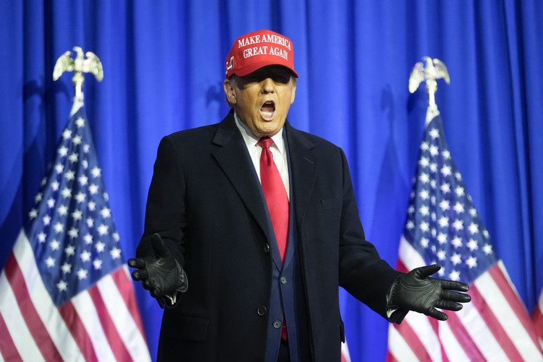 Republikański kandydat na prezydenta, były prezydent USA Donald Trump, na wiecu kampanii w Waterford Township, Michigan, 17 lutego 2024 r.