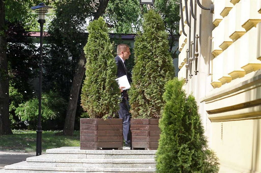 Arłukowicz już wozi się służbowym wozem! FOTO 