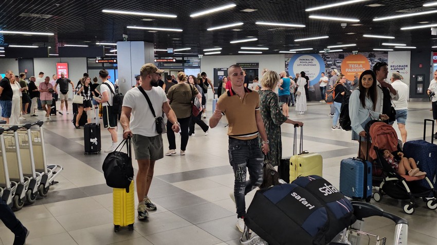 Vojaž i Gudelj na aerodromu
