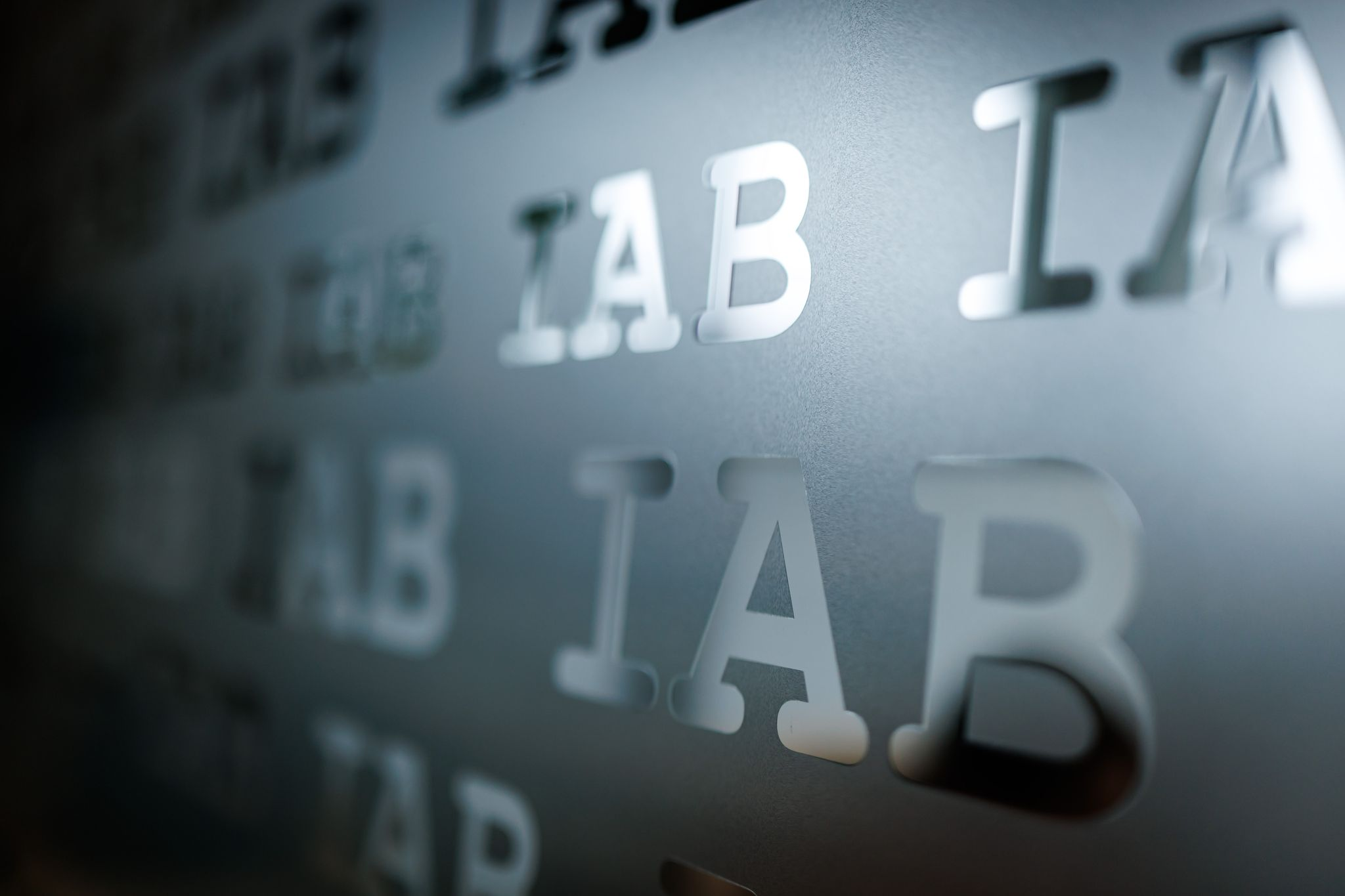 IAB: Arbeitsmarkt schrumpft trotz weniger Arbeitsloser