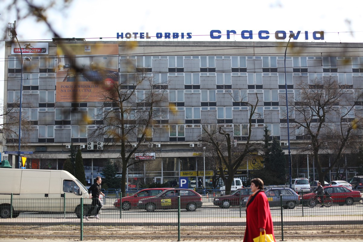 W czasach PRL-u to był symbol luksusu. Kultowa polska marka znika z szyldów