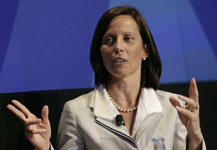 Kiedy odchodzisz z pracy, zrób wszystko, aby odbyło się to w dobrej atmosferze – radzi Adena Friedman, odpowiedzialna za rozwiązania związane z technologiami informacyjnymi w NASDAQ. „Świat jest mały, nigdy nie wiesz, z kim będziesz w przyszłości pracować. Być może twoi obecni współpracownicy będą twoimi klientami?” – radzi Friedman.