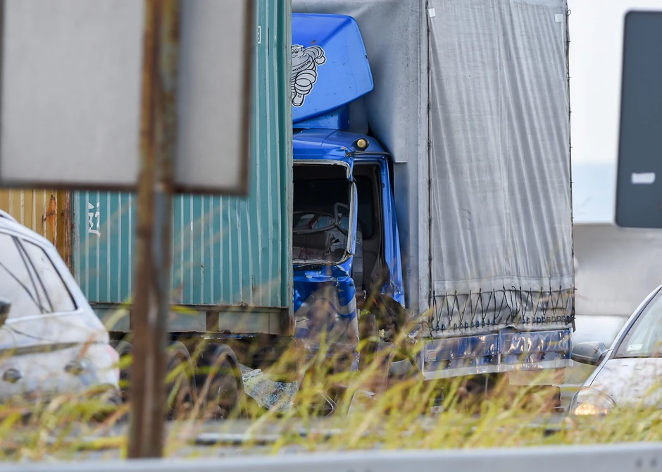 Nesreća na Zrenjaninskom putu, poginuo vozač kamiona