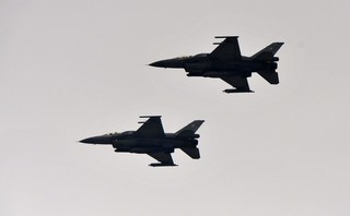 Na nowe myśliwce wojsko jeszcze długo poczeka