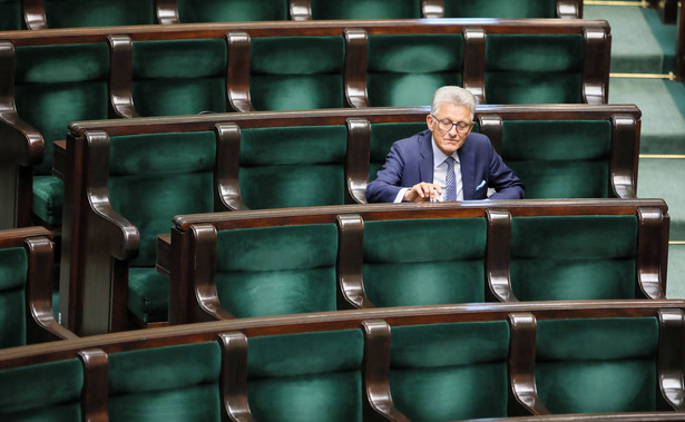 Piotrowicz żegna się z Sejmem i przekonuje: Moja przeszłość jest piękna