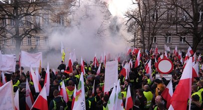 Rolnicy rozczarowani po wtorkowym proteście. Buczenie i gwizdy. "Porozumienia nie ma" [RELACJA NA ŻYWO]