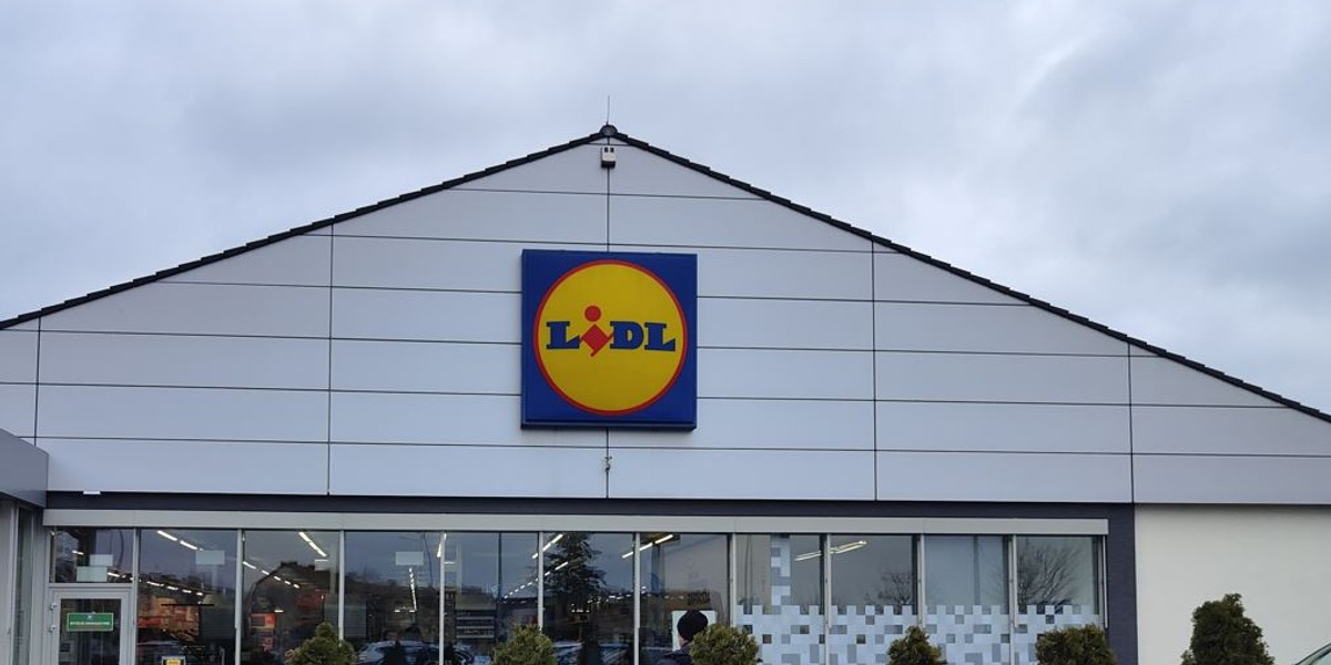 Lidl chce wysłać swoich pracowników nad morze.