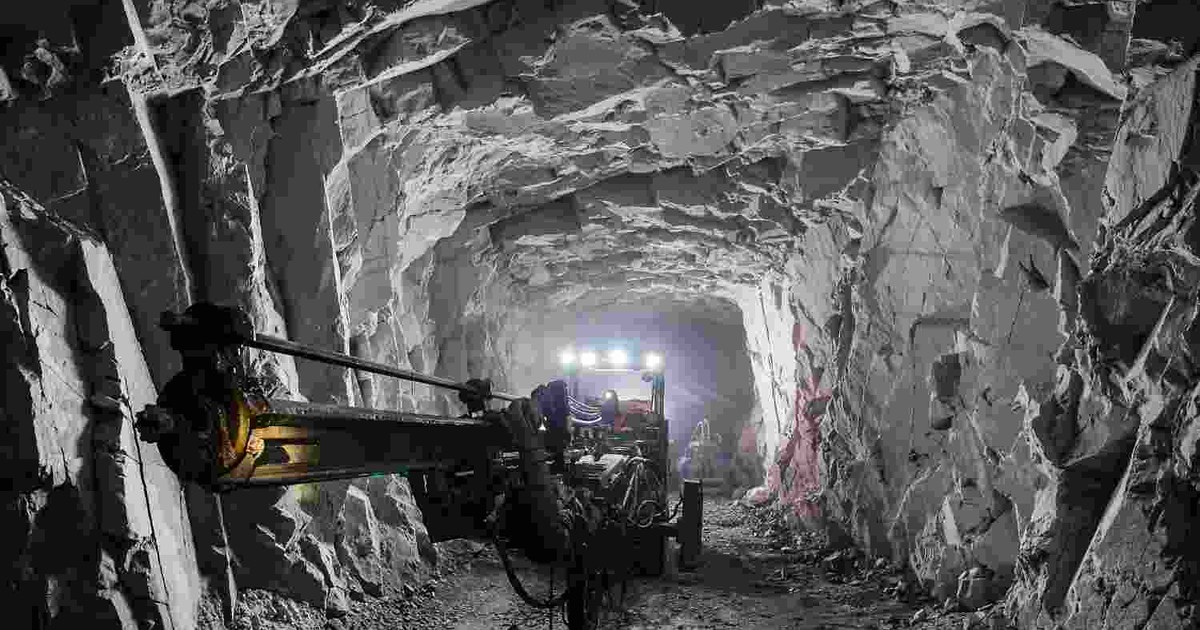 South Africa risks investment delays over its mining rights system