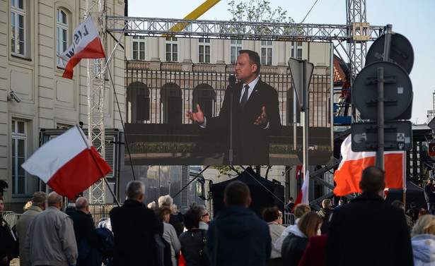 Prezydent w 7. rocznicę katastrofy smoleńskiej: Apeluję i błagam was o wzajemny szacunek