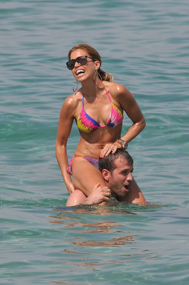 Sylvie van der Vaart i Rafael van der Vaart w Saint Tropez / fot. Agencja Forum