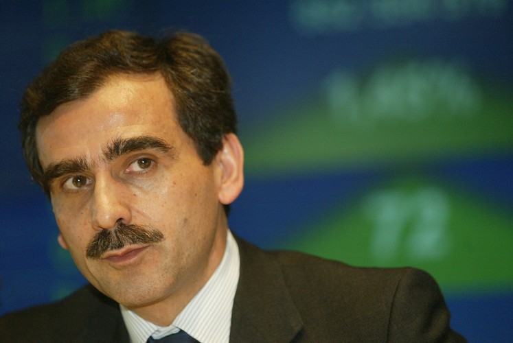 <strong>43. Luigi Lovaglio</strong><br /><br />

prezes Banku Pekao SA<br /><br />

Szef drugiego co do wielkości banku w Polsce ma znaczący wpływ nie tylko na to, co dzieje się na rynku finansowym, ale też w realnej gospodarce.<br /><br />